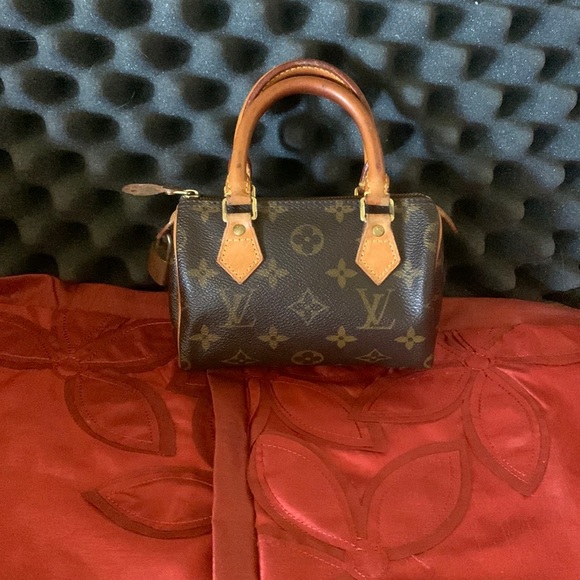 Luis Vuitton nano speedy. - Picture 2 of 8